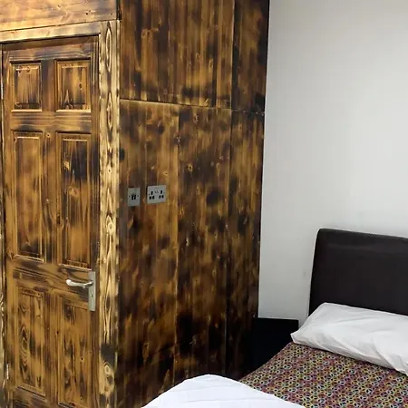 Happy House Apartment *
